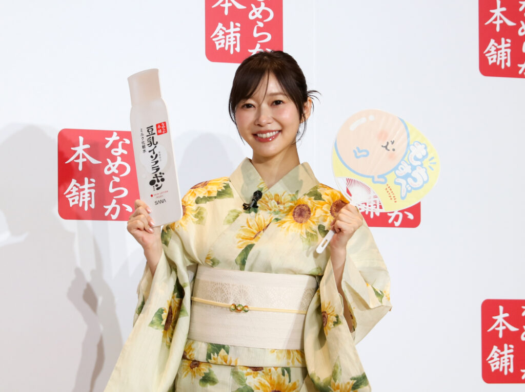 指原莉乃、涼やかな浴衣姿を披露！照れながら“うなじ”もお披露目「自信満々みたい」
